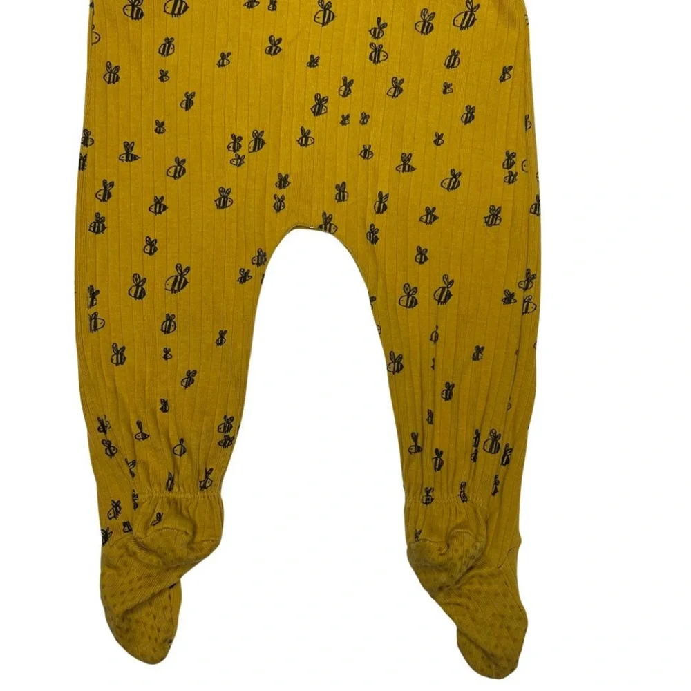 Fin &‎ Vince Bees Footed Romper